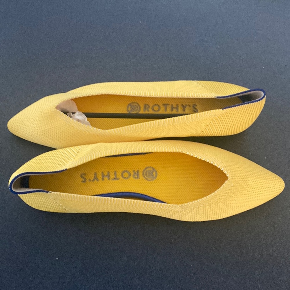Size 7.5 brand new Rothy’s. Never worn.